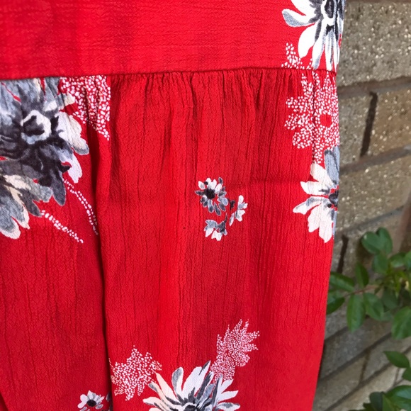 American Eagle Floral Dress - Picture 3 of 5